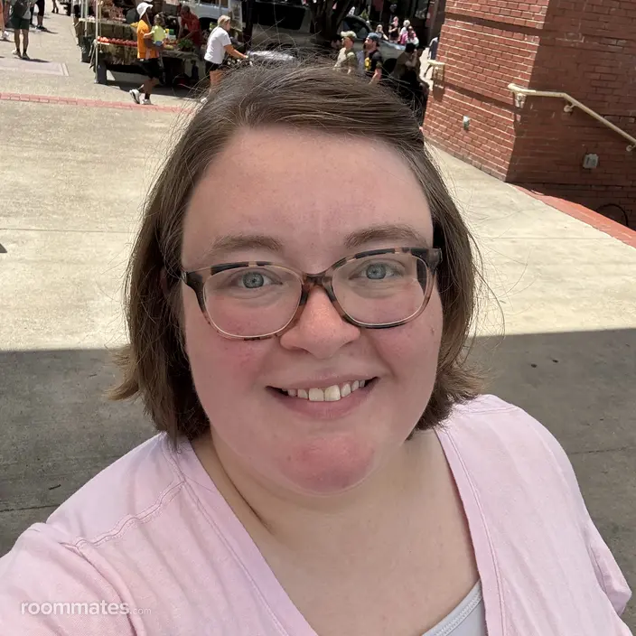 Roommate looking Knoxville, TN, $700