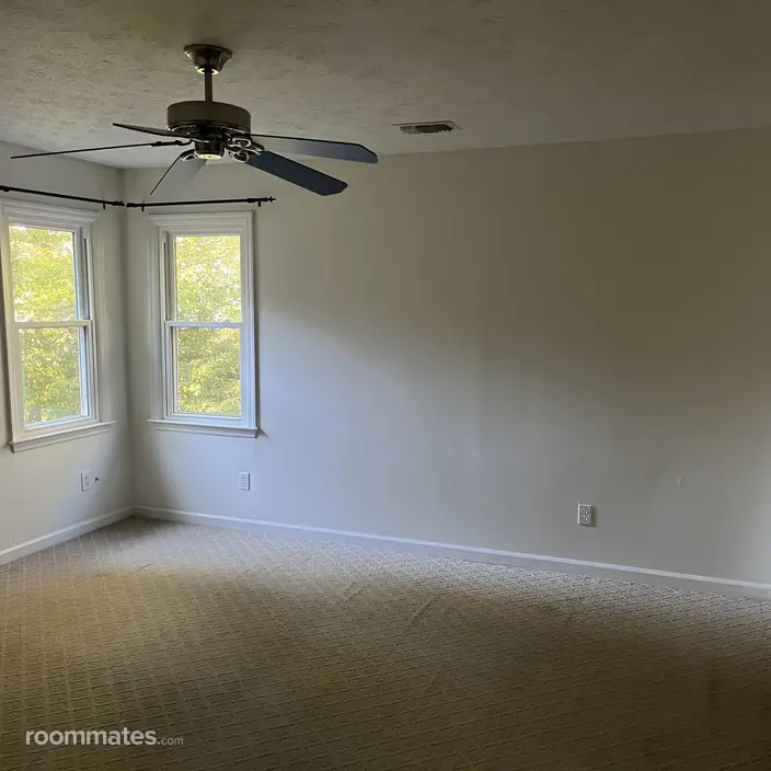 Room for rent in Alpharetta, GA $1500, house