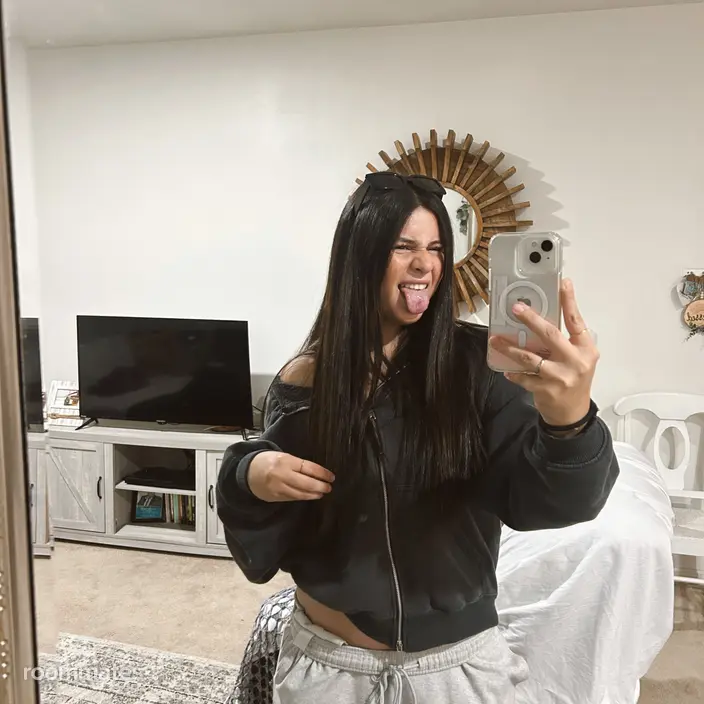 Roommate looking Santa Maria, CA, $1000