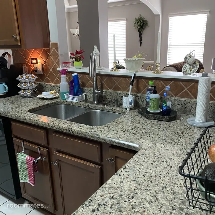 Room for rent in Leeds, AL $1100, house