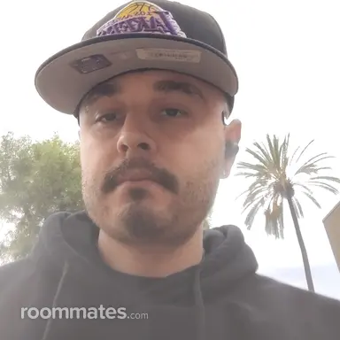 Roommate looking Long Beach, CA, $800