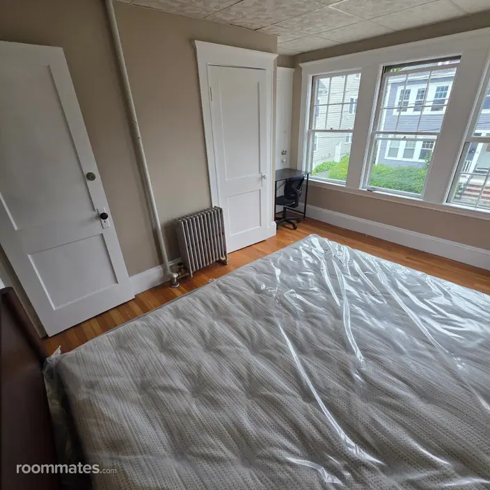 Room for rent in Somerville, MA $1100, house