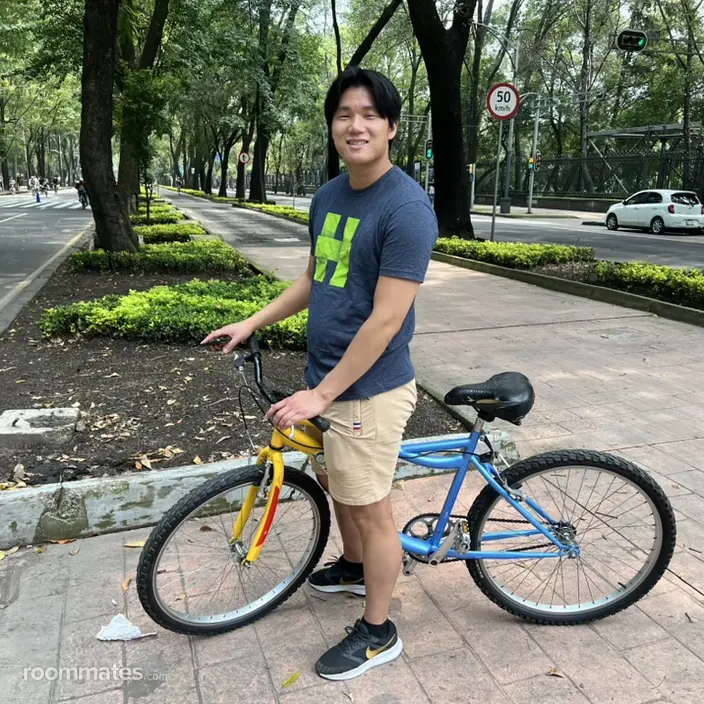 Roommate looking Coralville, IA, $1200