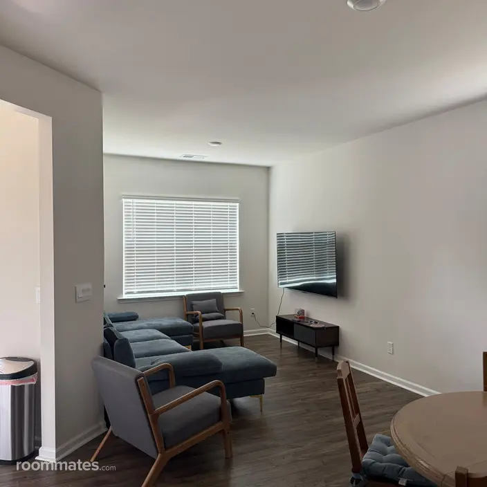 Room for rent in Greer, SC $750, condo