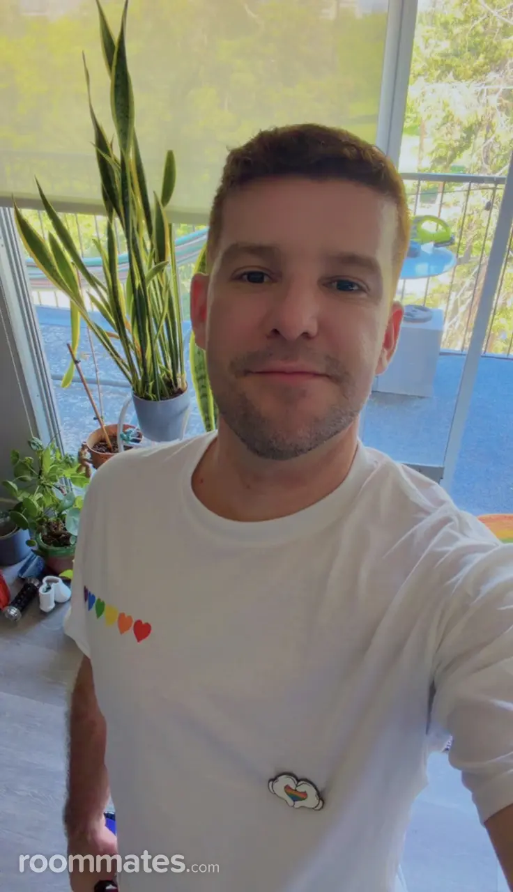 Profile photo 6 of 6