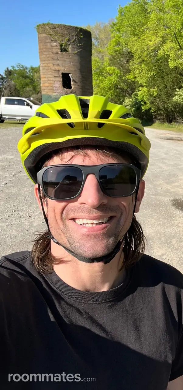 Profile photo 6 of 6