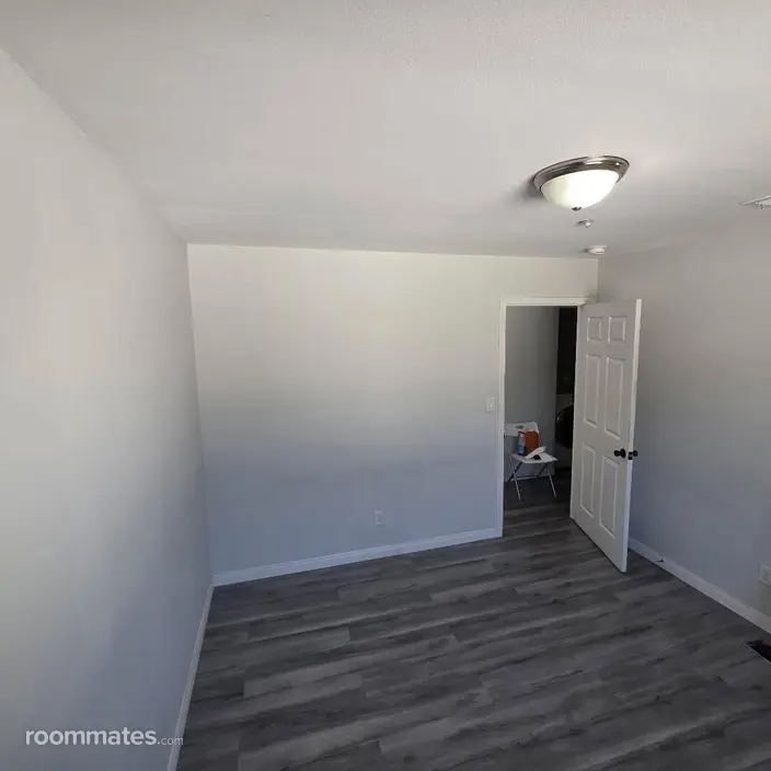 Room for rent in Los Angeles, CA $800, house