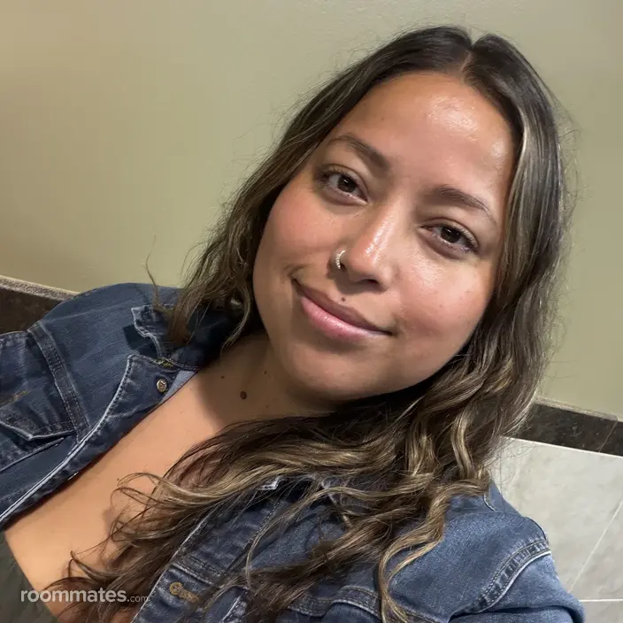 Roommate looking Corona, CA, $1200