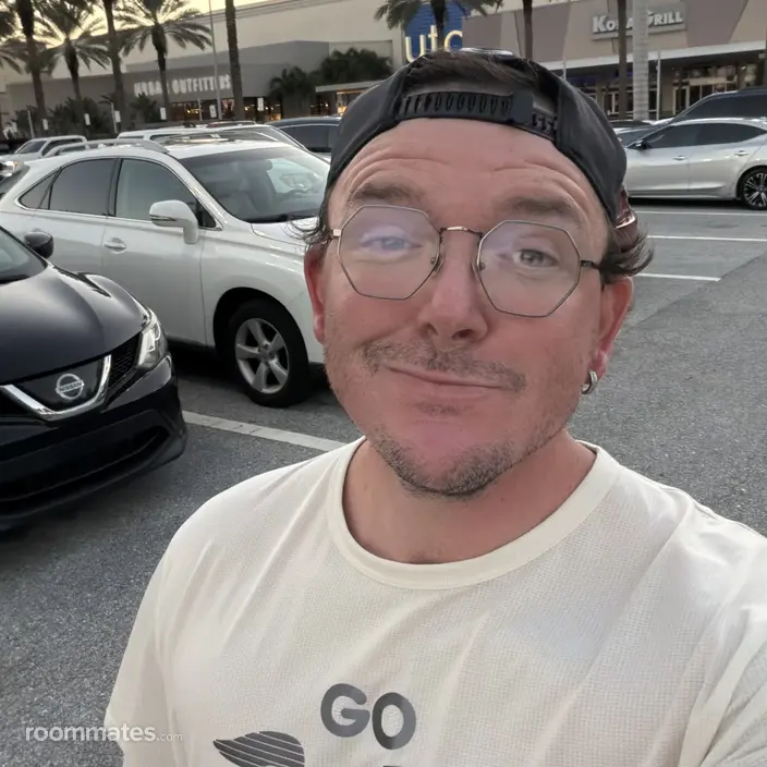 Roommate looking Bradenton, FL, $800