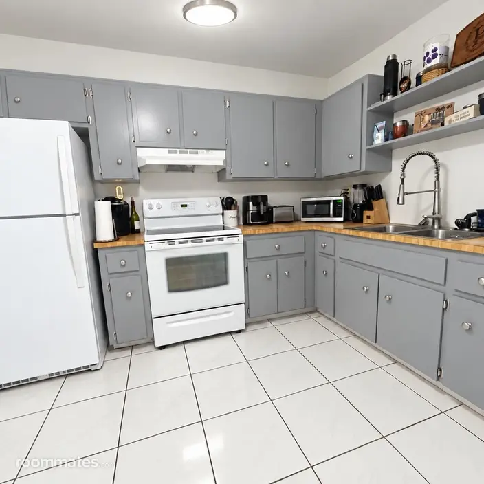 Room for rent in Hollywood, FL $1650, house