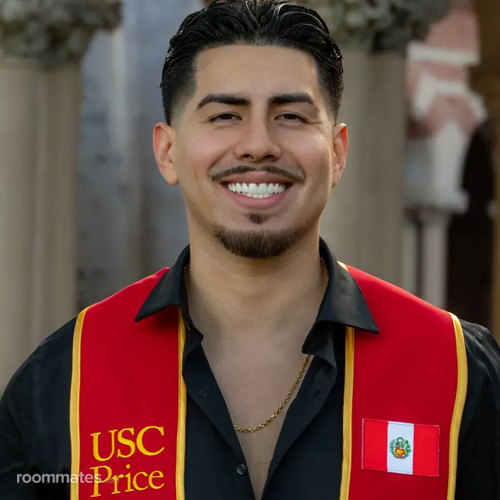 Roommate looking Anaheim, CA, $1300