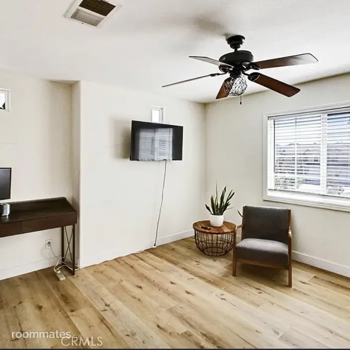 Room for rent in Eastvale, CA $1500, house