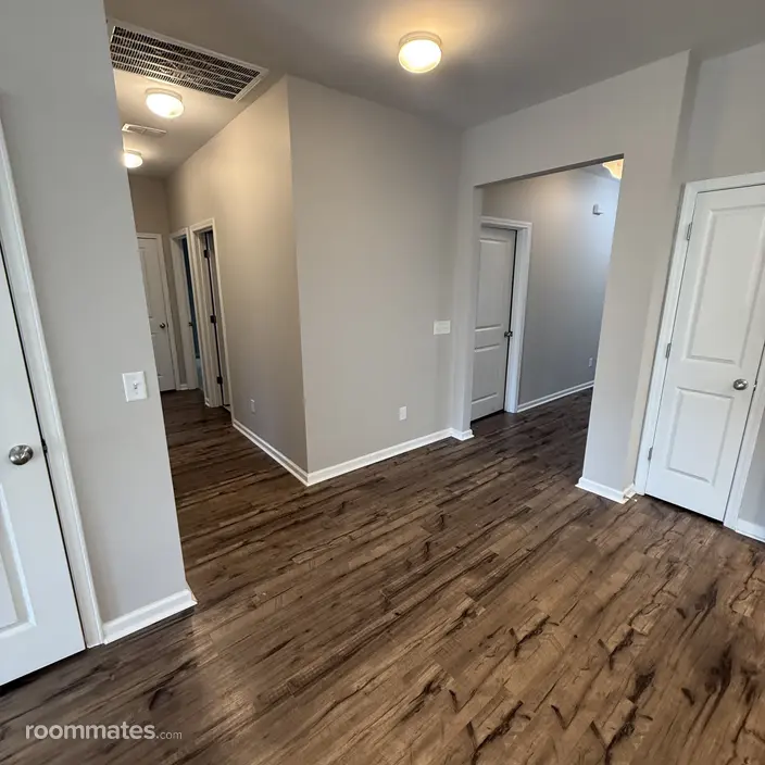 Room for rent in Summerville, SC $700, house