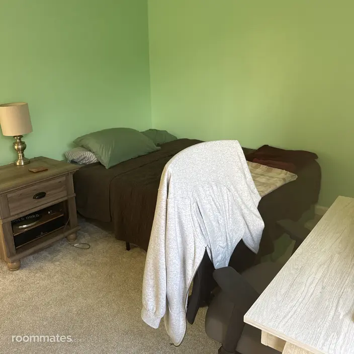 Room for rent in Virginia Beach, VA $1000, condo