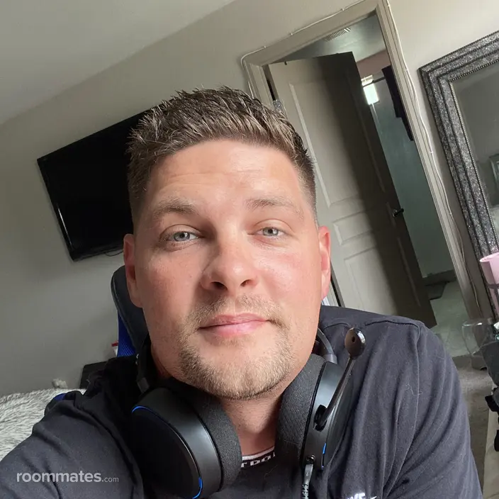 Roommate looking Las Vegas, NV, $2000