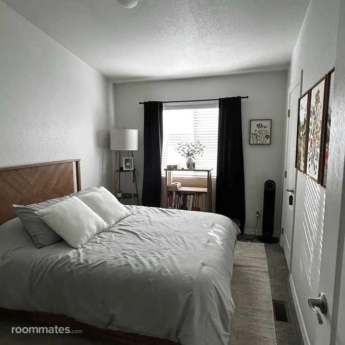 Room for rent in Chino Hills, CA $900, house