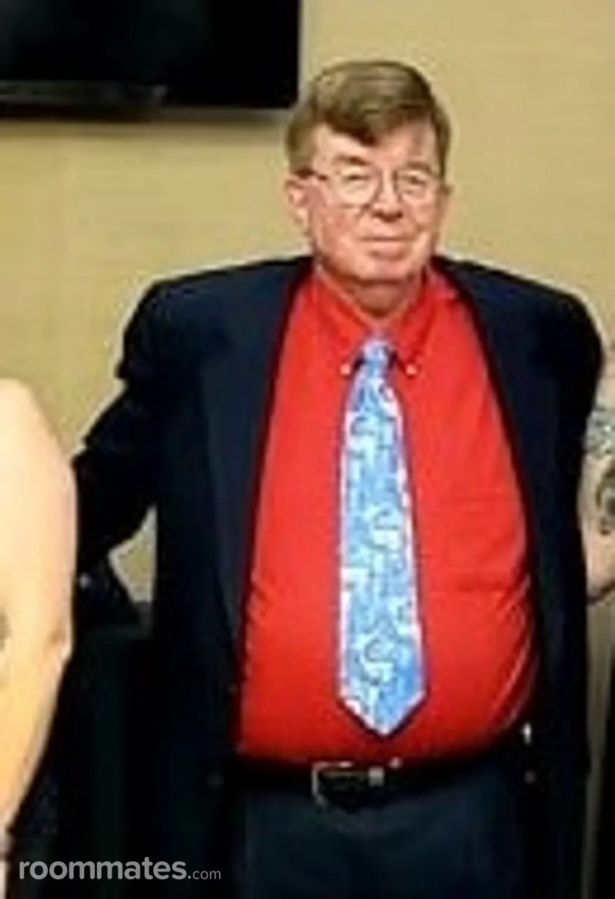 Profile photo 4 of 5