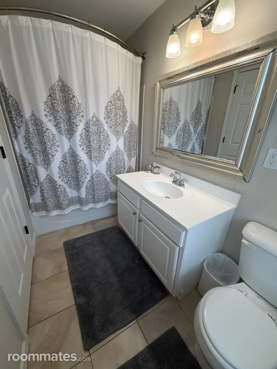 Profile photo 10 of 13