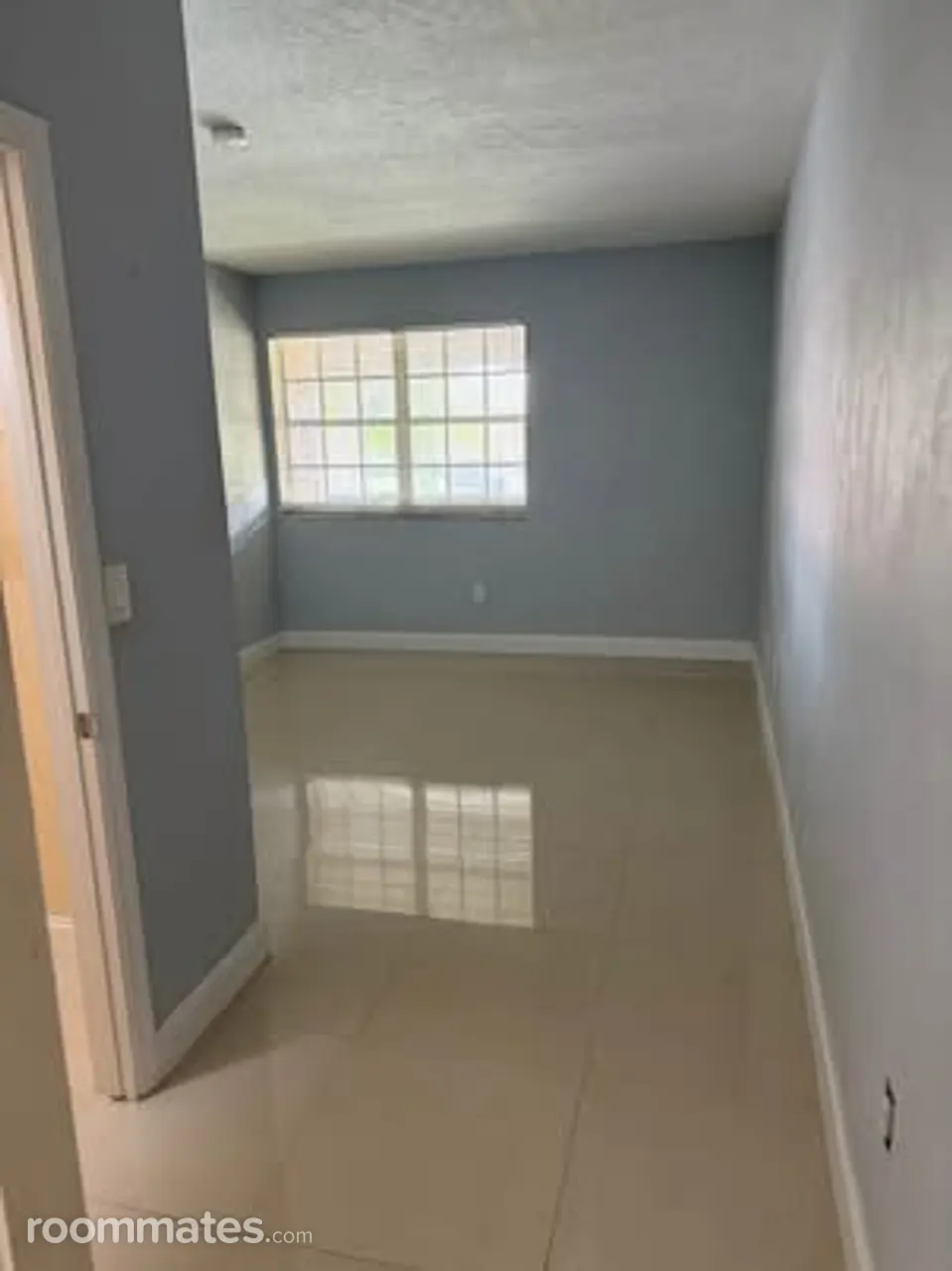 Profile photo 3 of 8