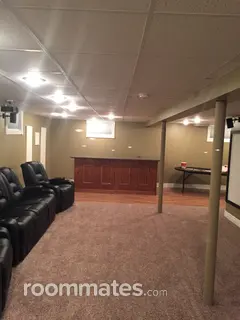 Room for rent in New Lenox, IL $800, house