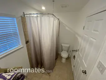 Room for rent in San Antonio, TX $650, house