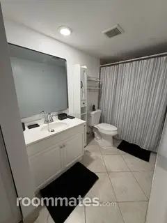 Room for rent in Lake Worth FL $1300, townhouse