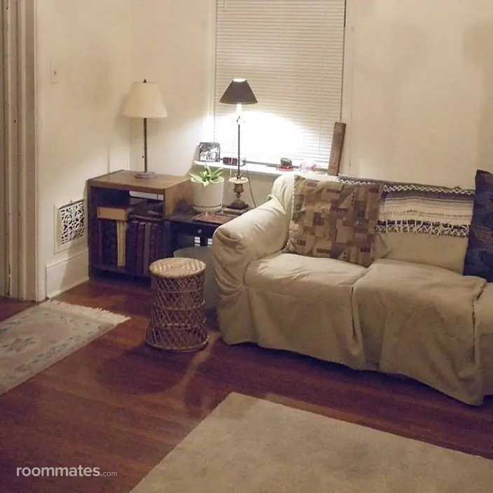 Room for rent in St. Louis, MO $700, house