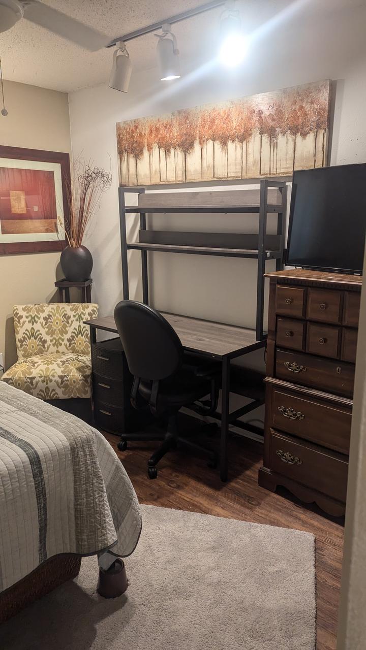 Profile photo 5 of 8