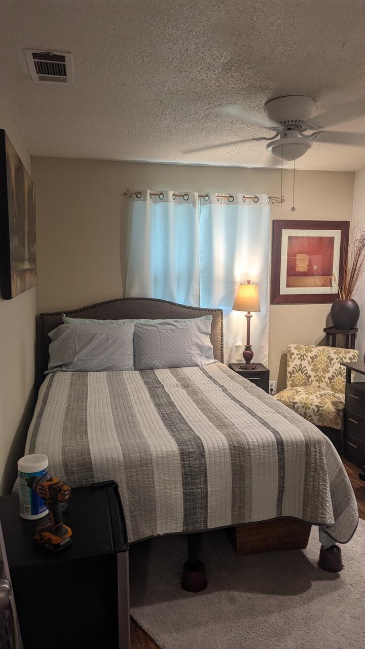 Profile photo 6 of 8