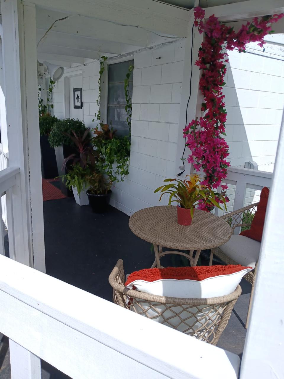 Profile photo 12 of 18