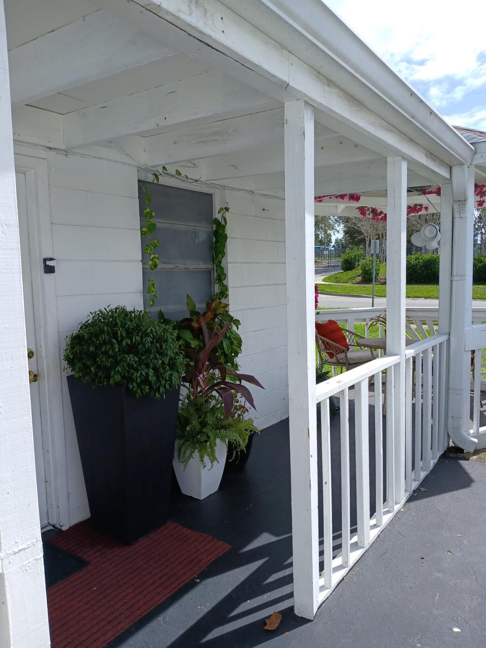 Profile photo 13 of 18