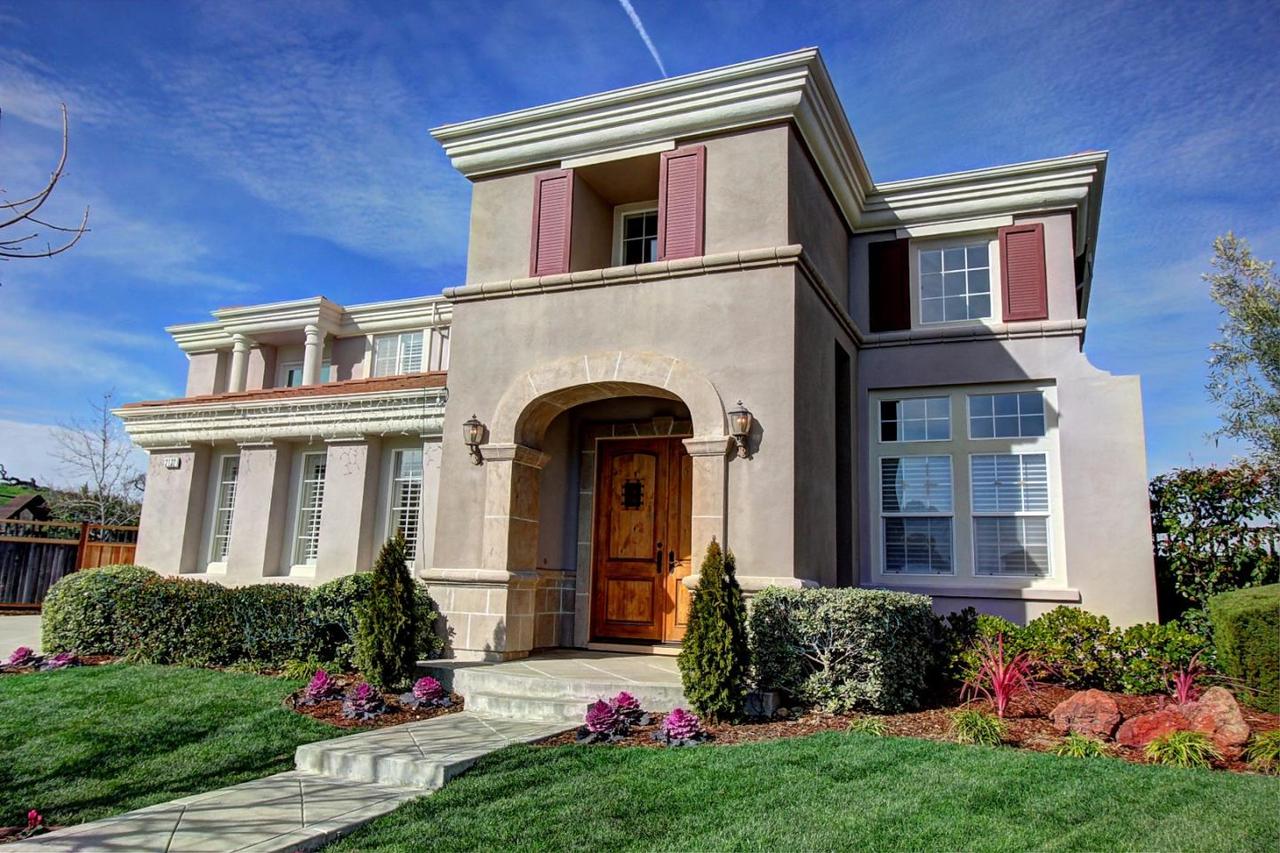 Profile photo 6 of 6