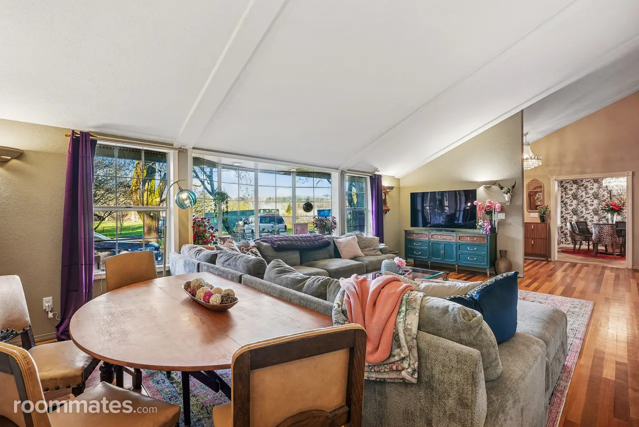 Profile photo 1 of 11