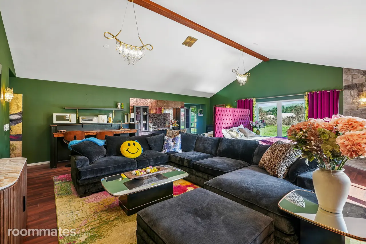 Profile photo 9 of 11