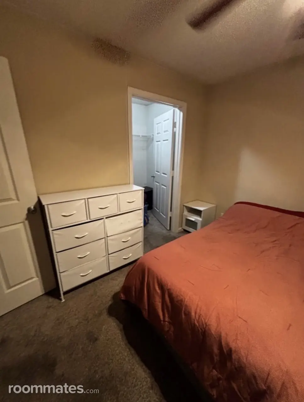 Profile photo 3 of 8