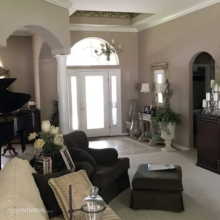Room for rent in Pensacola, FL $750, house