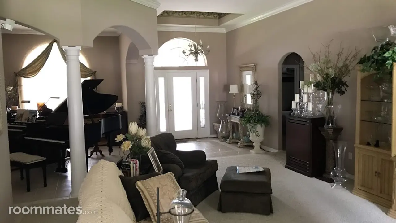 Profile photo 1 of 2