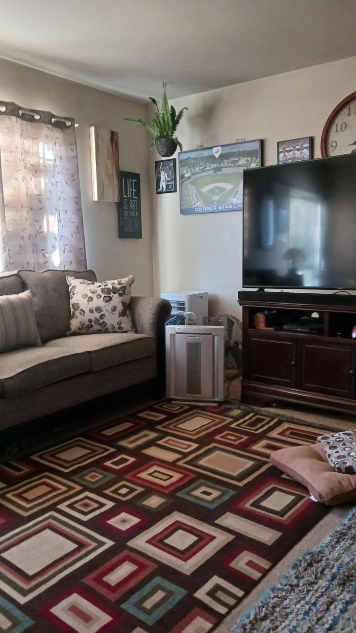 Profile photo 1 of 2