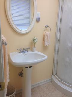 Room for rent in Shelton, CT $2000, house