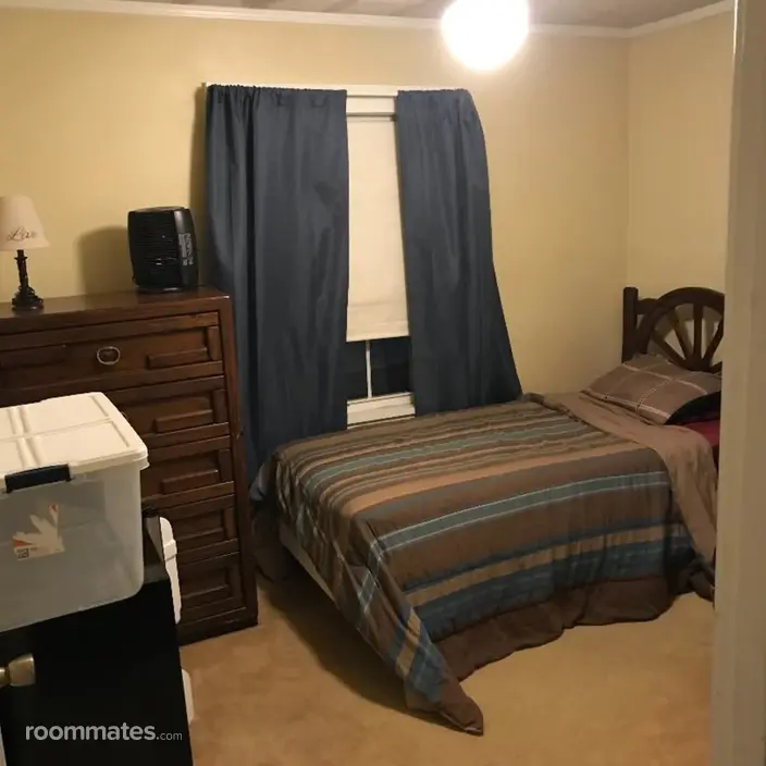 Room for rent in New Kensington, PA $500, house