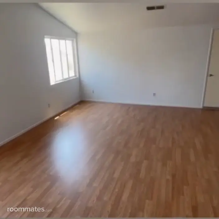 Room for rent in Imperial Beach, CA $999, townhouse