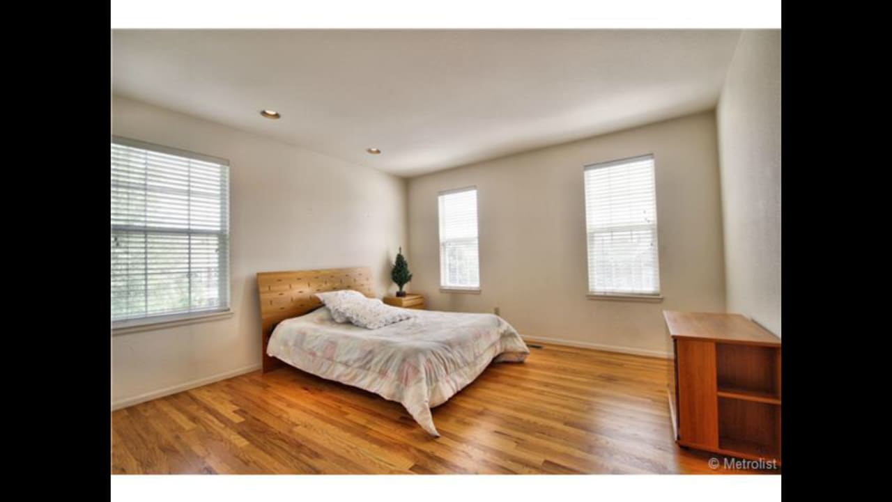 Profile photo 2 of 11