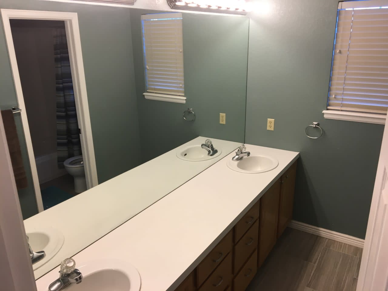 Profile photo 4 of 11