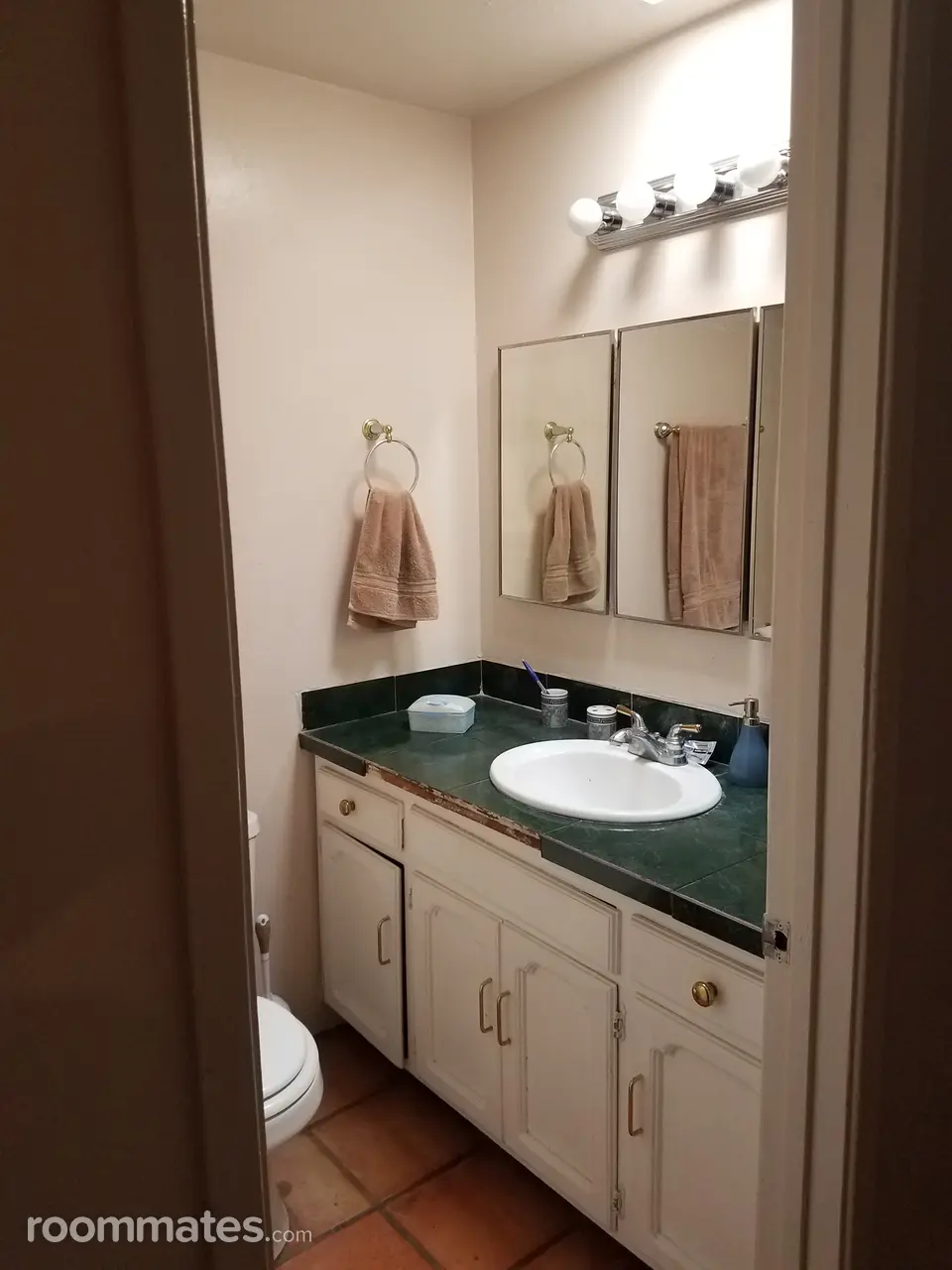 Profile photo 1 of 3