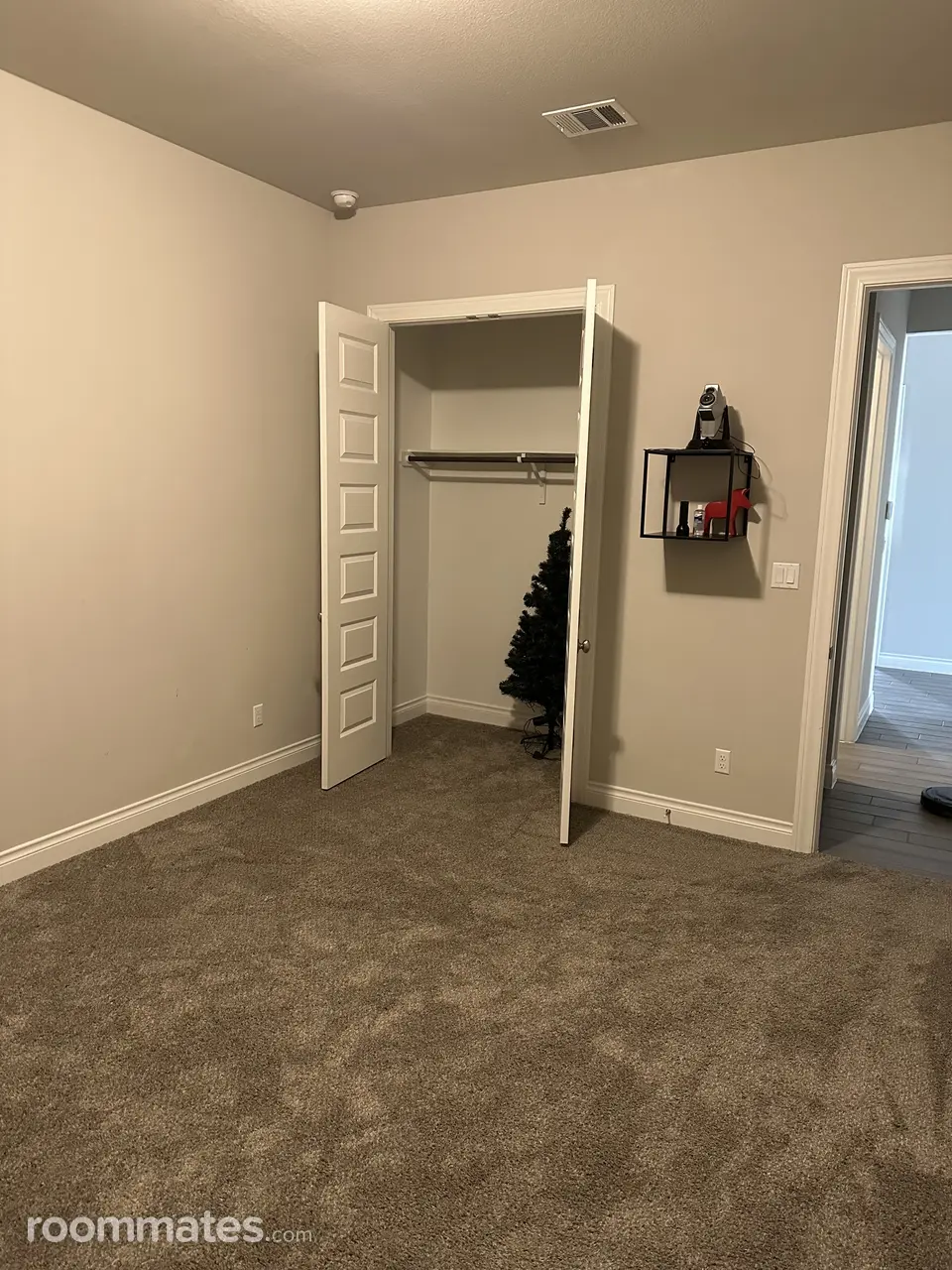 Profile photo 9 of 12