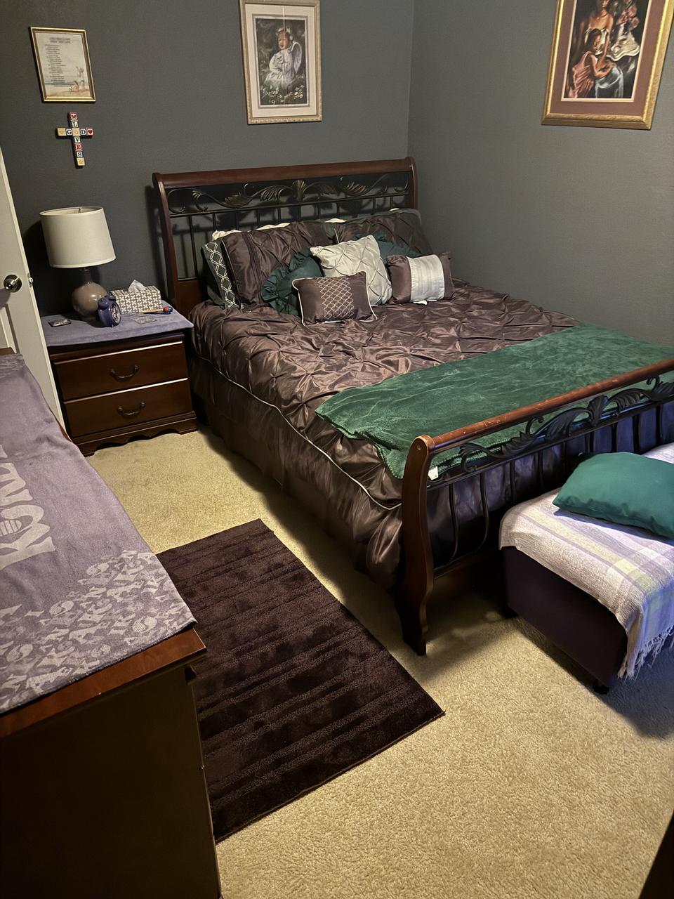 Profile photo 4 of 12