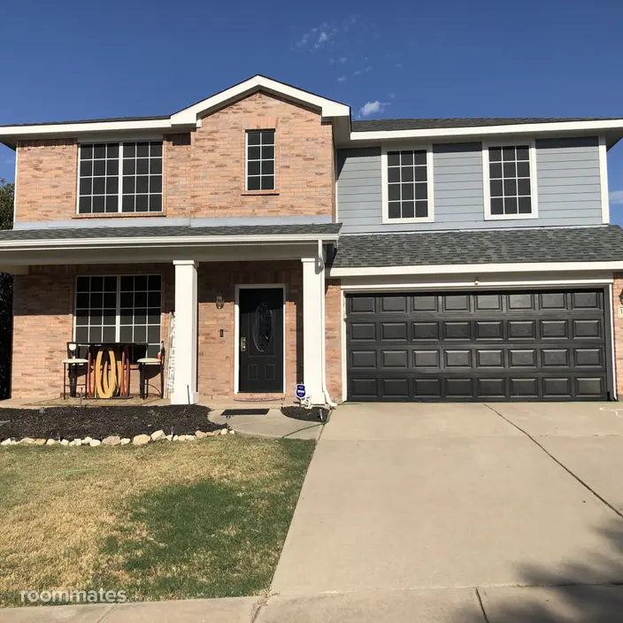 Room for rent in Roanoke, TX $900, house