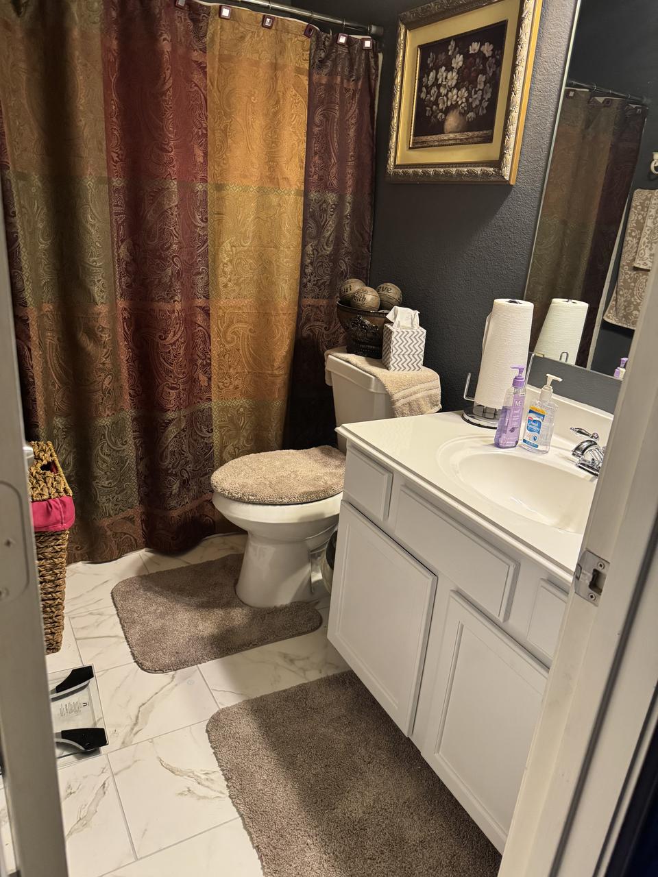 Profile photo 3 of 12