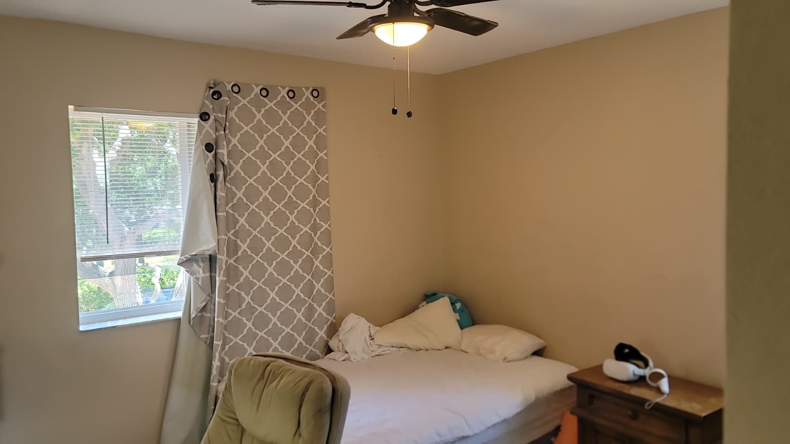 Room for rent in Boynton Beach, FL $975, townhouse